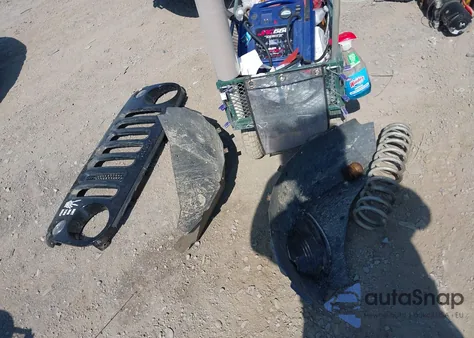 2017 Jeep Wrangler Unlimited Willy Wheeler 4X4 z USA, uszkodzony, nr VIN 1C4BJWDGXHL577662